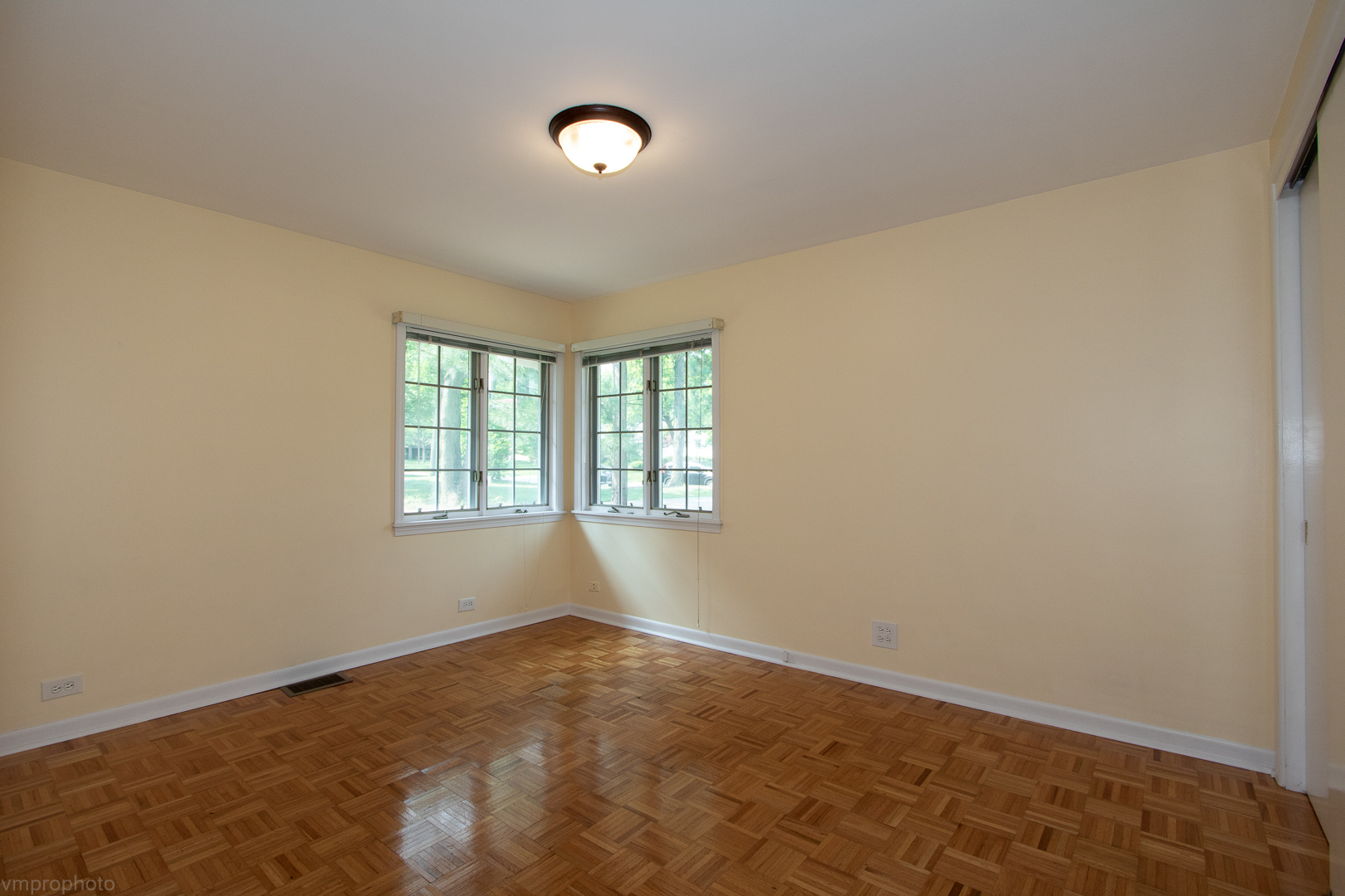 1794 Berkeley Road Highland Park, IL 60035 - Photo 11 of 17