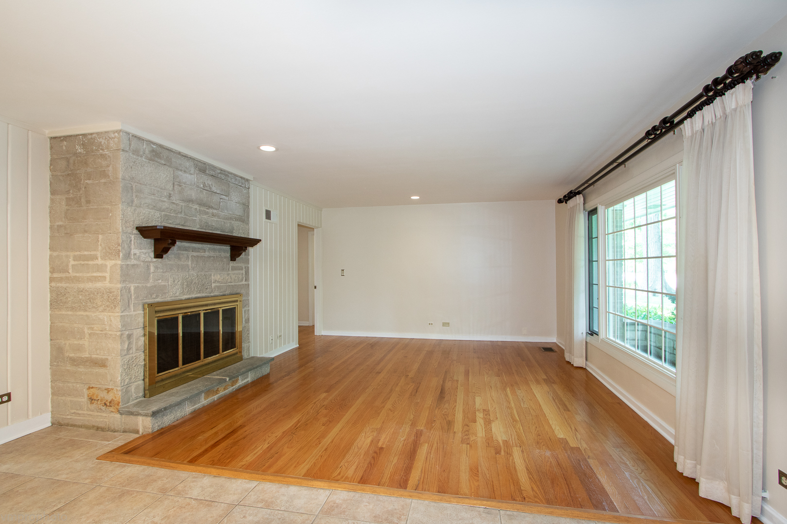 1794 Berkeley Road Highland Park, IL 60035 - Photo 3 of 17