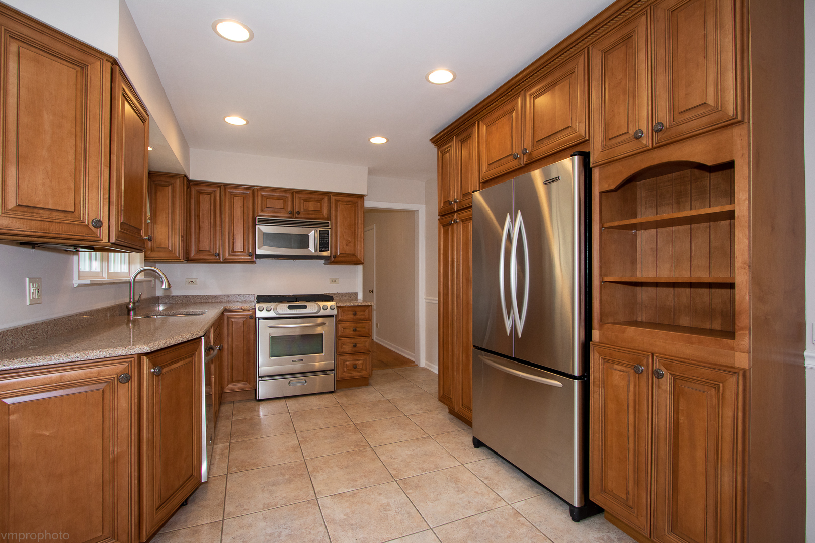 1794 Berkeley Road Highland Park, IL 60035 - Photo 7 of 17