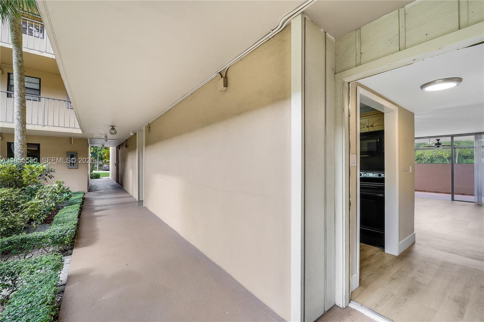 10425 Southwest 112th Avenue, Unit 103 Miami, FL 33176 - Photo 3 of 36