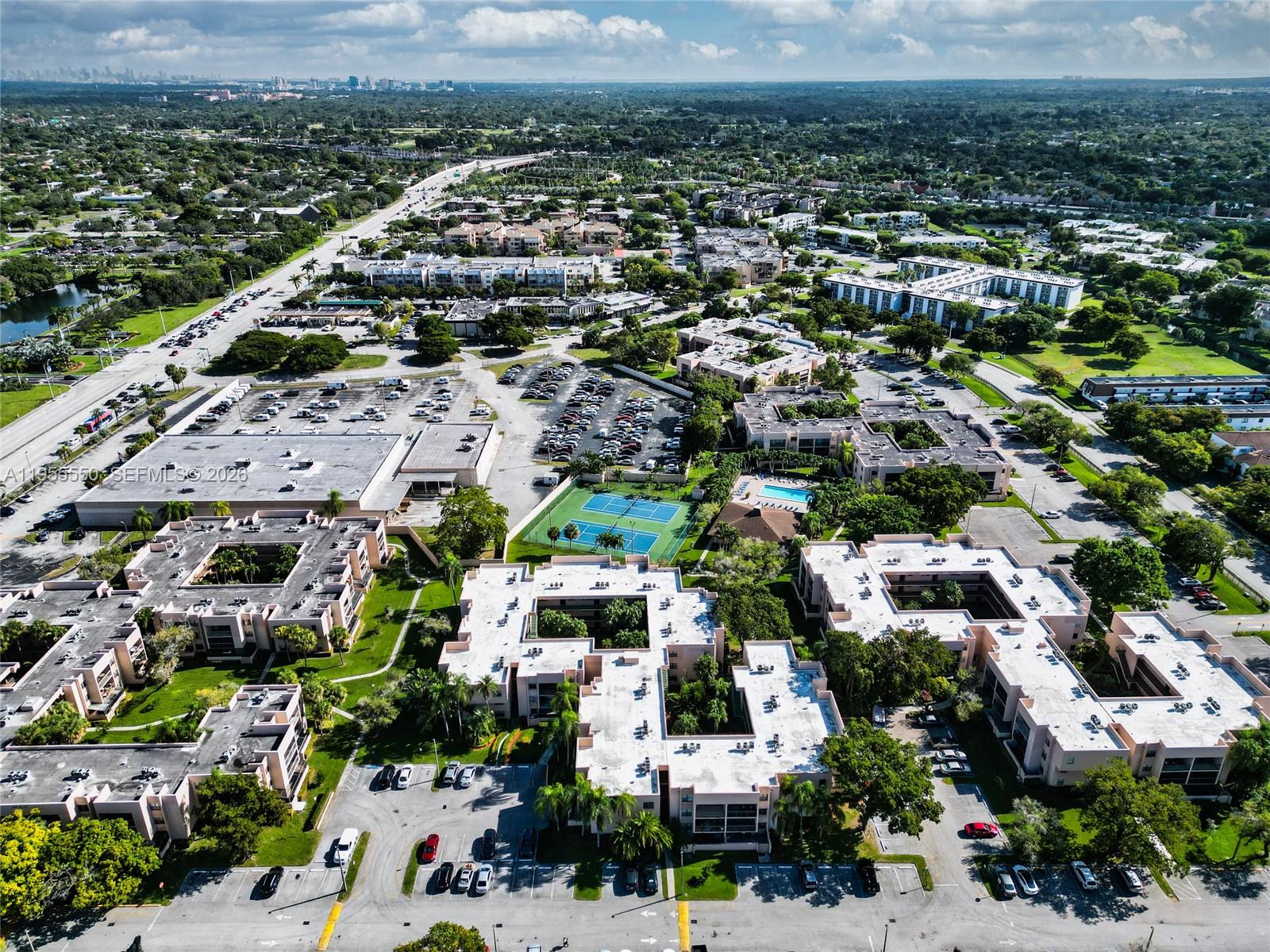 10425 Southwest 112th Avenue, Unit 103 Miami, FL 33176 - Photo 31 of 36