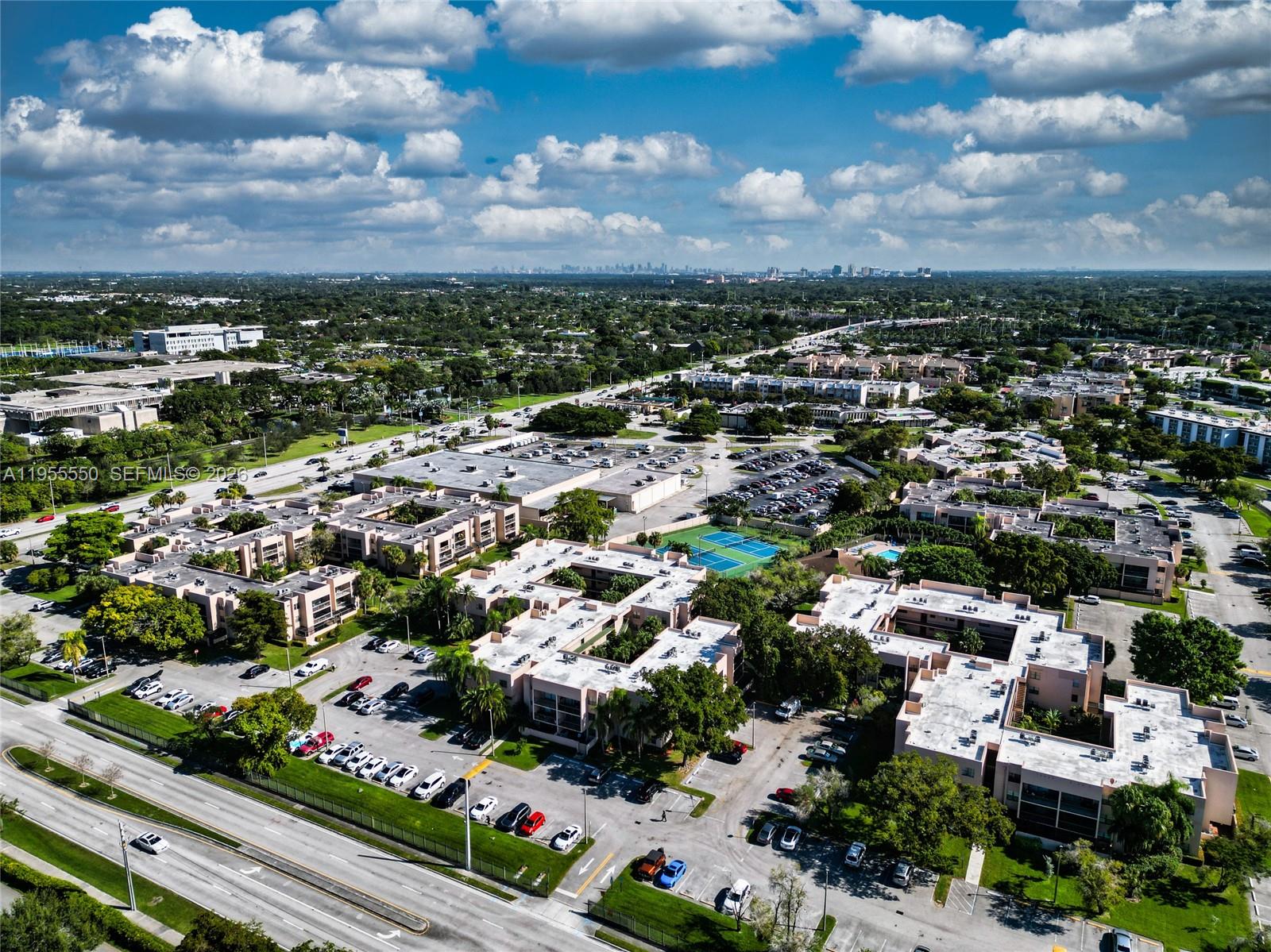 10425 Southwest 112th Avenue, Unit 103 Miami, FL 33176 - Photo 32 of 36