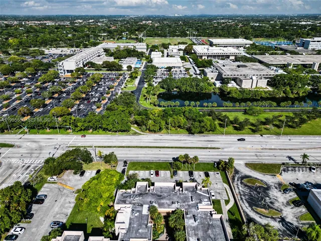 $1,950 | 10425 Southwest 112th Avenue, Unit 103, Miami, FL 33176