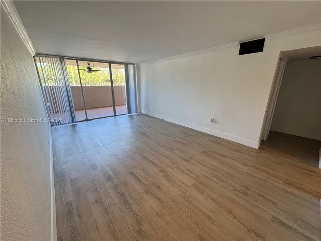 $1,950 | 10425 Southwest 112th Avenue, Unit 103, Miami, FL 33176