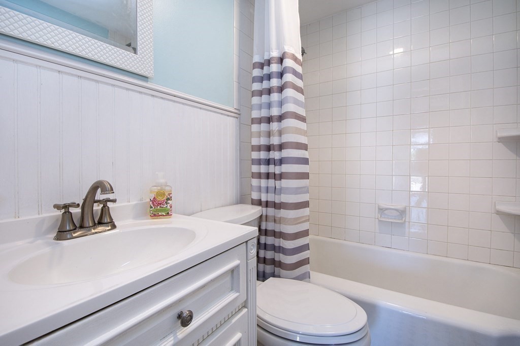 72 Dobson Road Braintree, MA 02184 - Photo 16 of 25