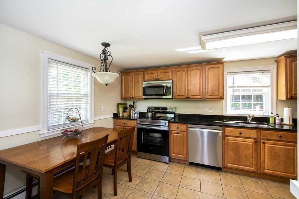 72 Dobson Road Braintree, MA 02184 - Photo 9 of 25