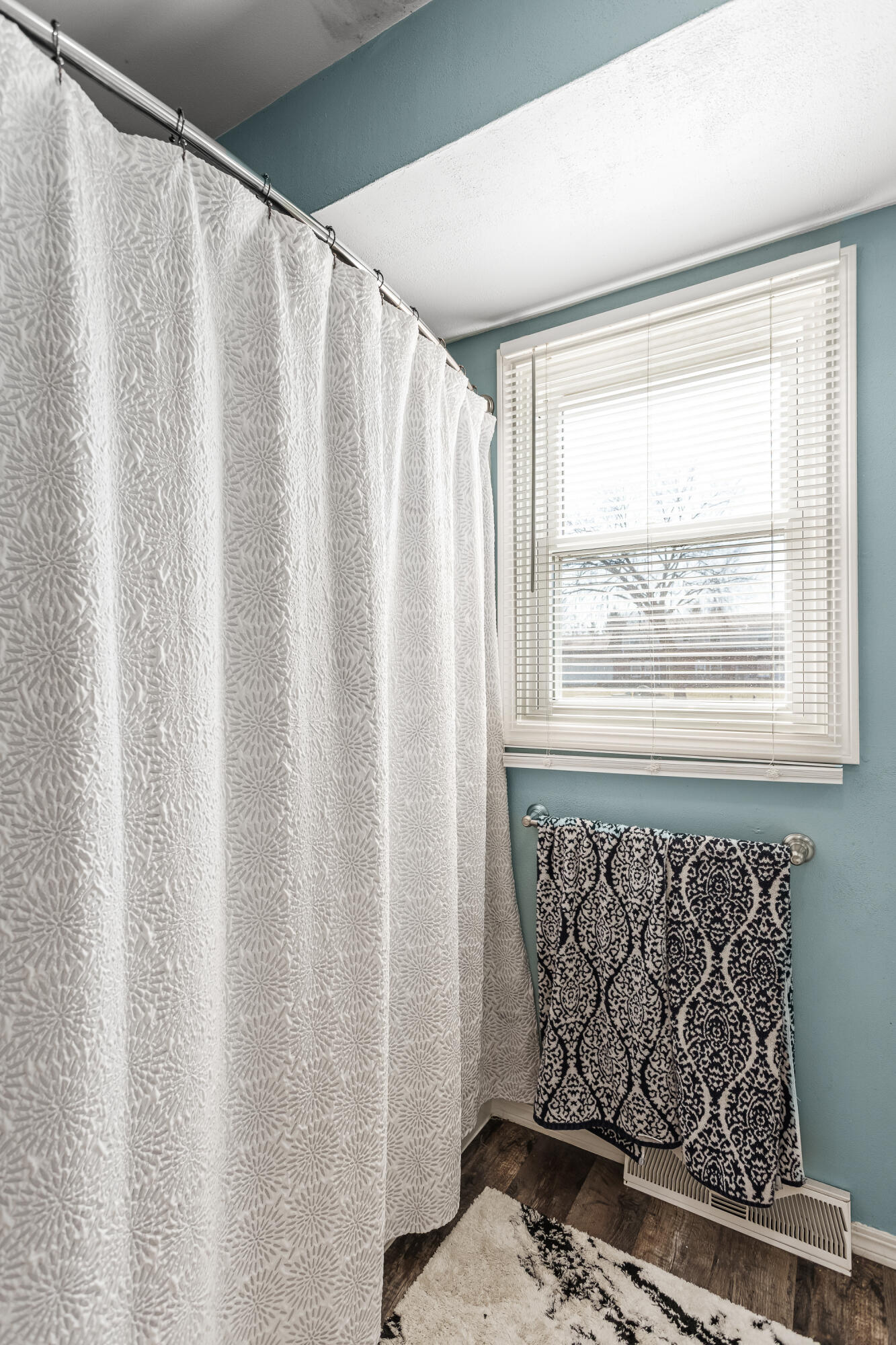 2017 Green Tree Road West Bend, WI 53090 - Photo 36 of 56 36