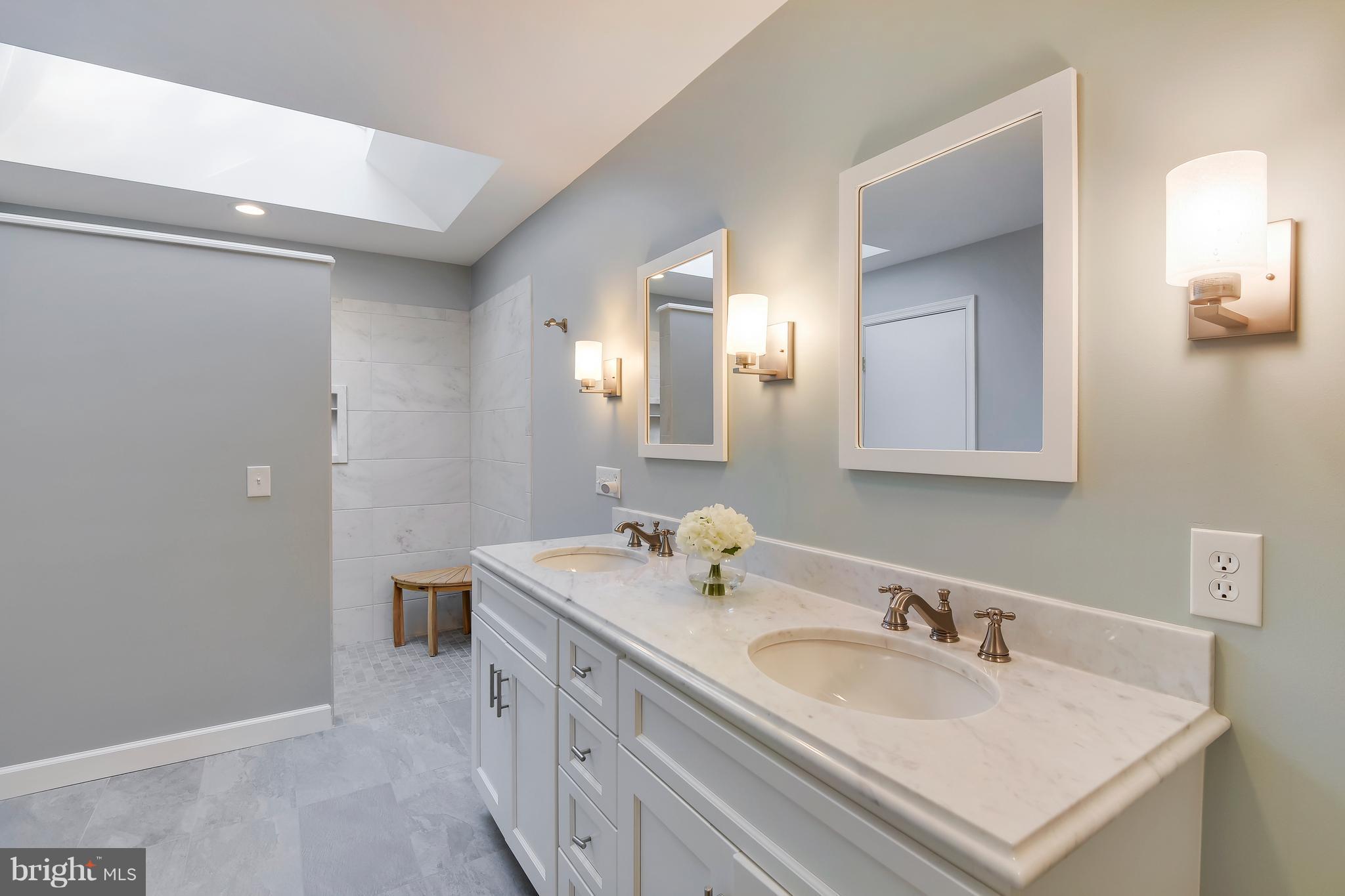 1800 Hidden Point Road Annapolis, MD 21409 - Photo 17 of 30 Owner's Suite Full Bath