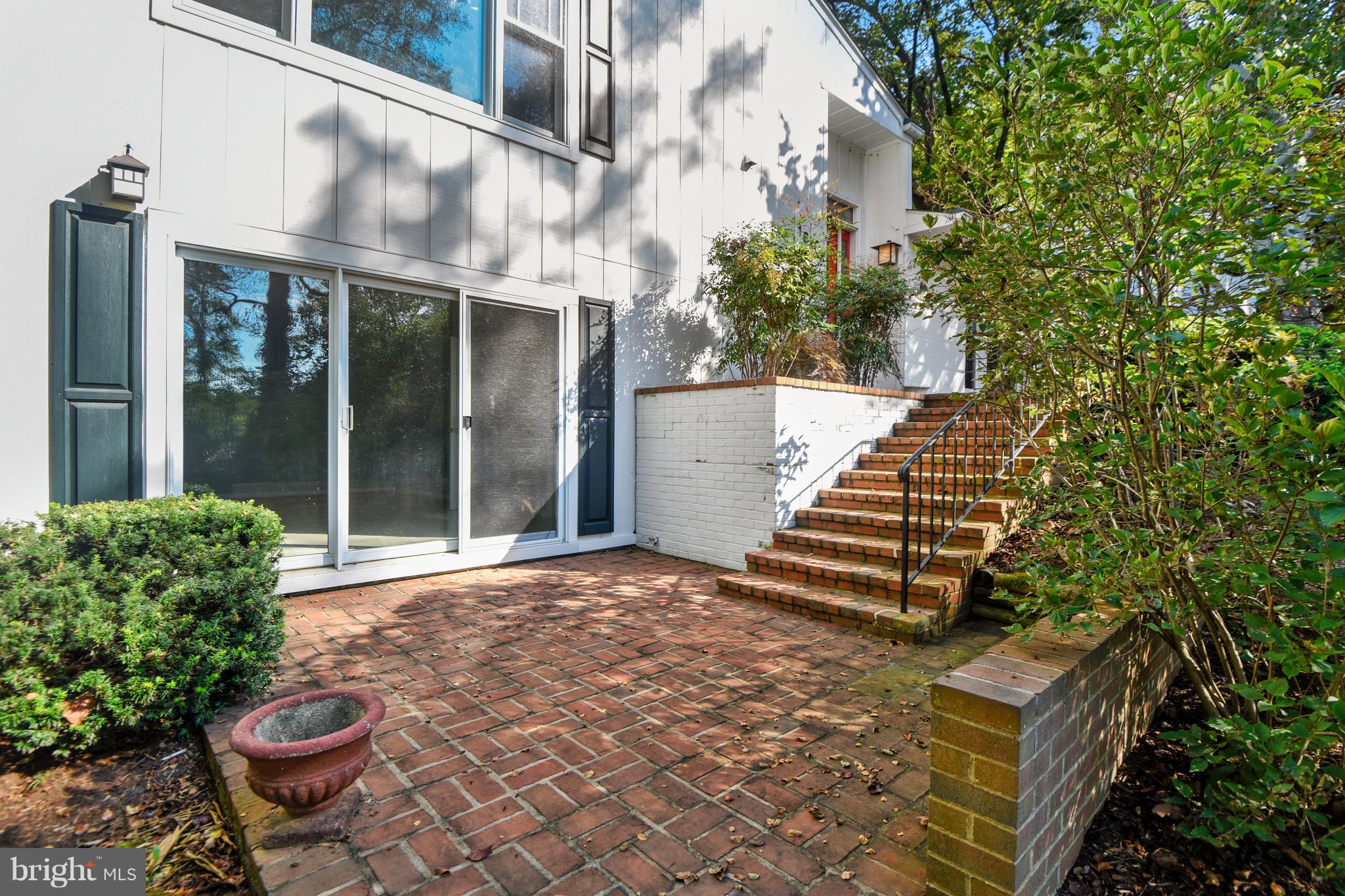 1800 Hidden Point Road Annapolis, MD 21409 - Photo 28 of 30 Lower level patio and steps to front door