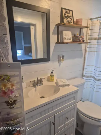 $169,900 | 380 Highway 70 Otway, Beaufort, NC 28516