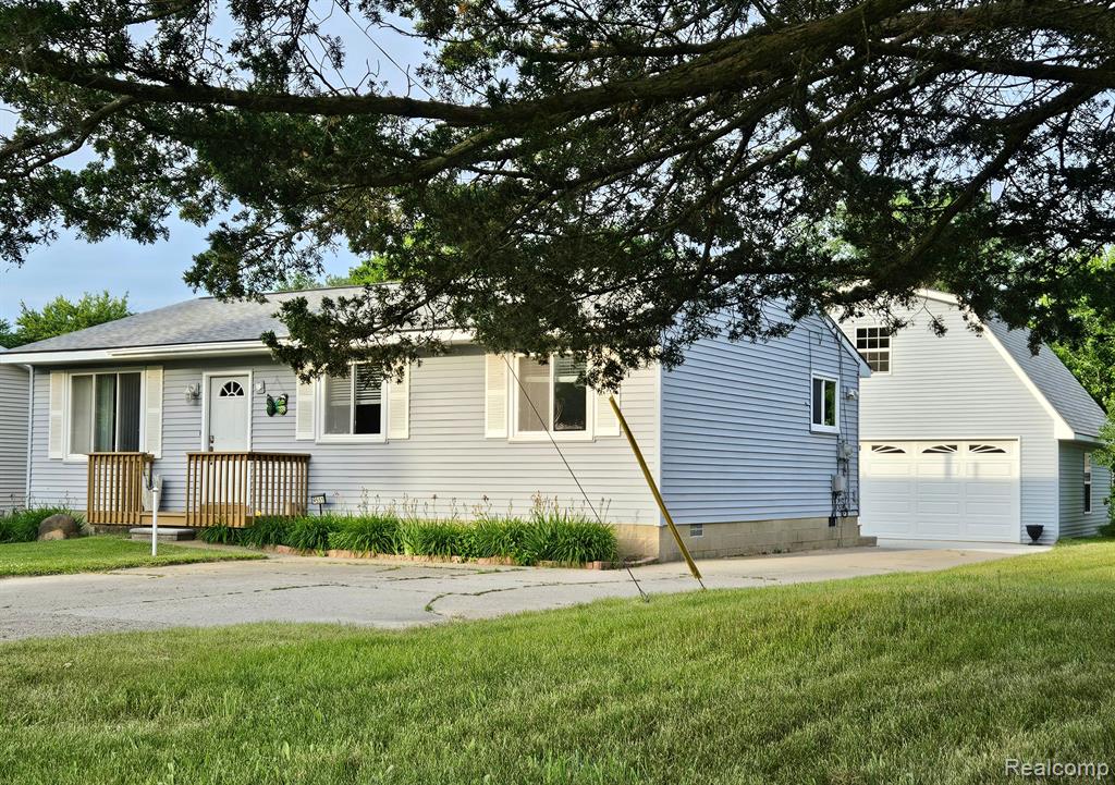 9551 Kress Road Pinckney, MI 48169 - Photo 1 of 34