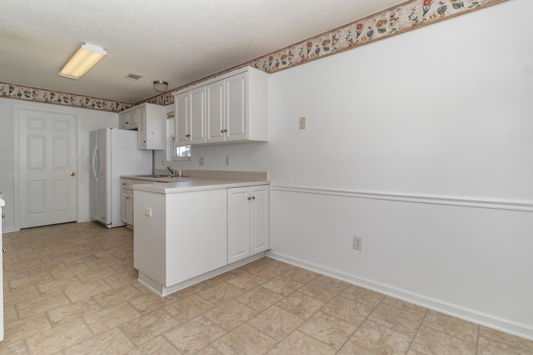 4406 Silverton Road Augusta, GA 30909 - Photo 6 of 16 4406 SILVERTON RD MINI ©-3518