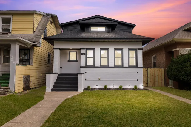 $395,000 | 115 South 20th Avenue, Maywood, IL 60153