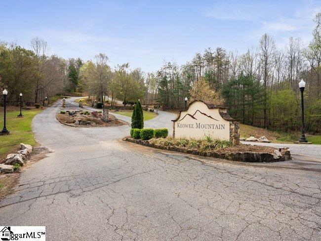 207 Sawyer Lane Pickens, SC 29671 - Photo 2 of 12