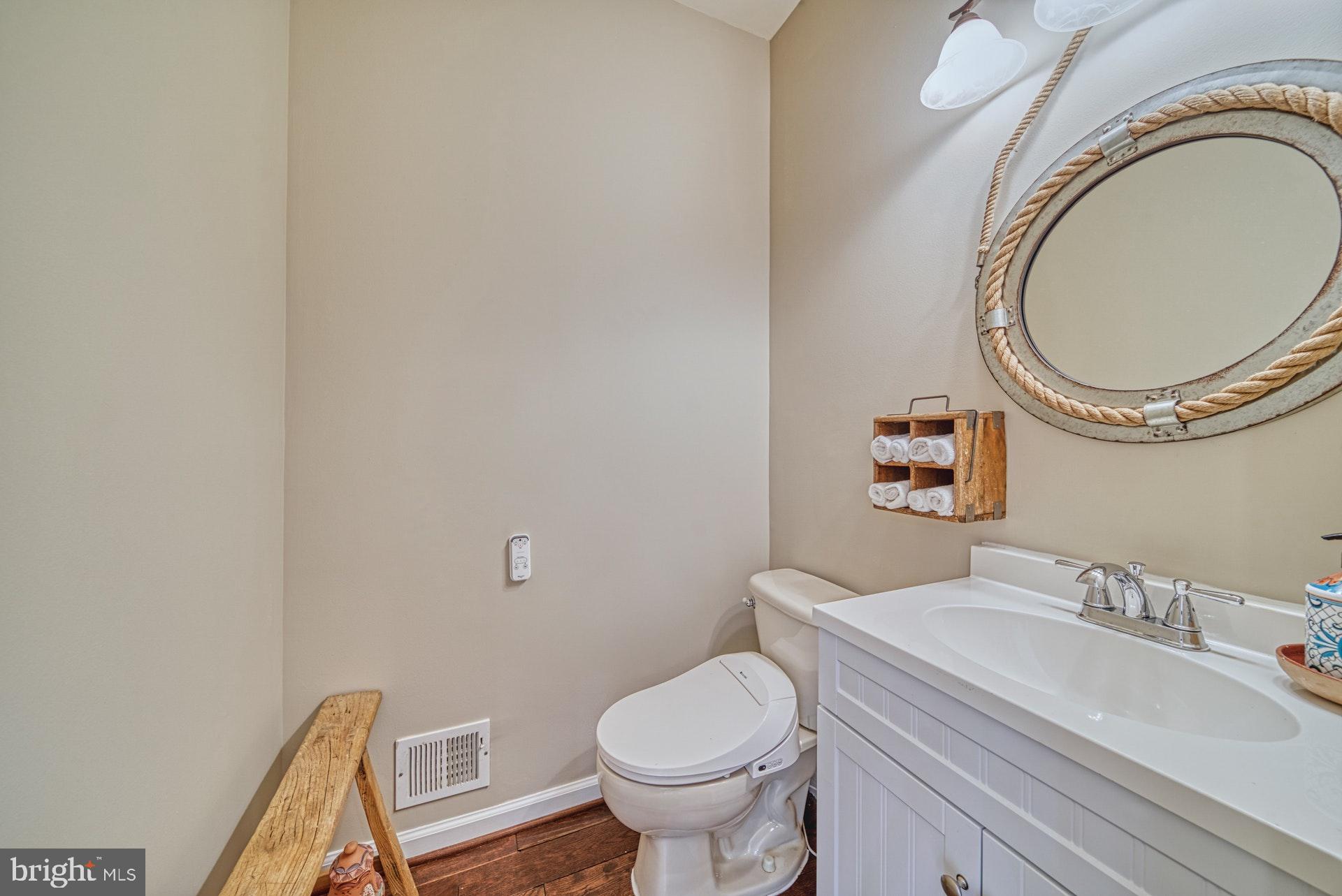 1321 Gatesmeadow Way Reston, VA 20194 - Photo 15 of 62 Powder Room