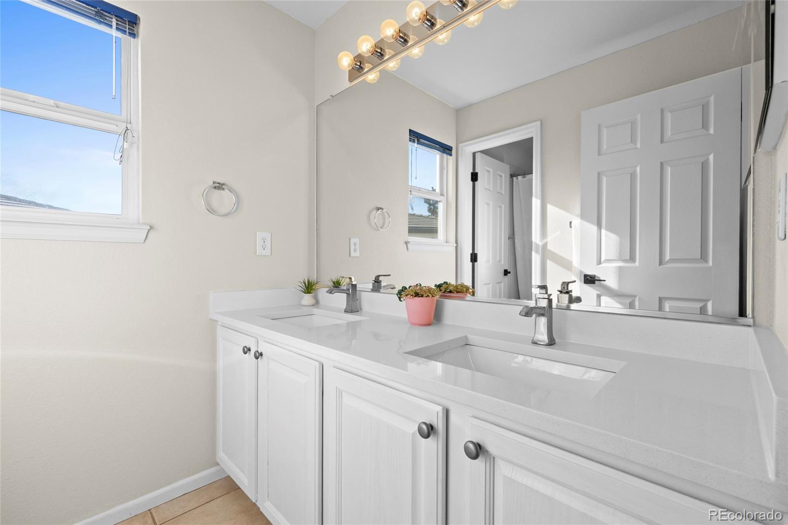 9169 Fox Fire Way Highlands Ranch, CO 80129 - Photo 24 of 37