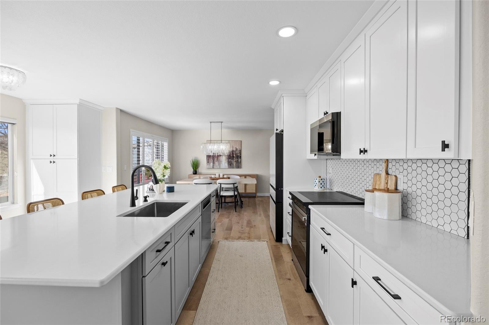 9169 Fox Fire Way Highlands Ranch, CO 80129 - Photo 9 of 37