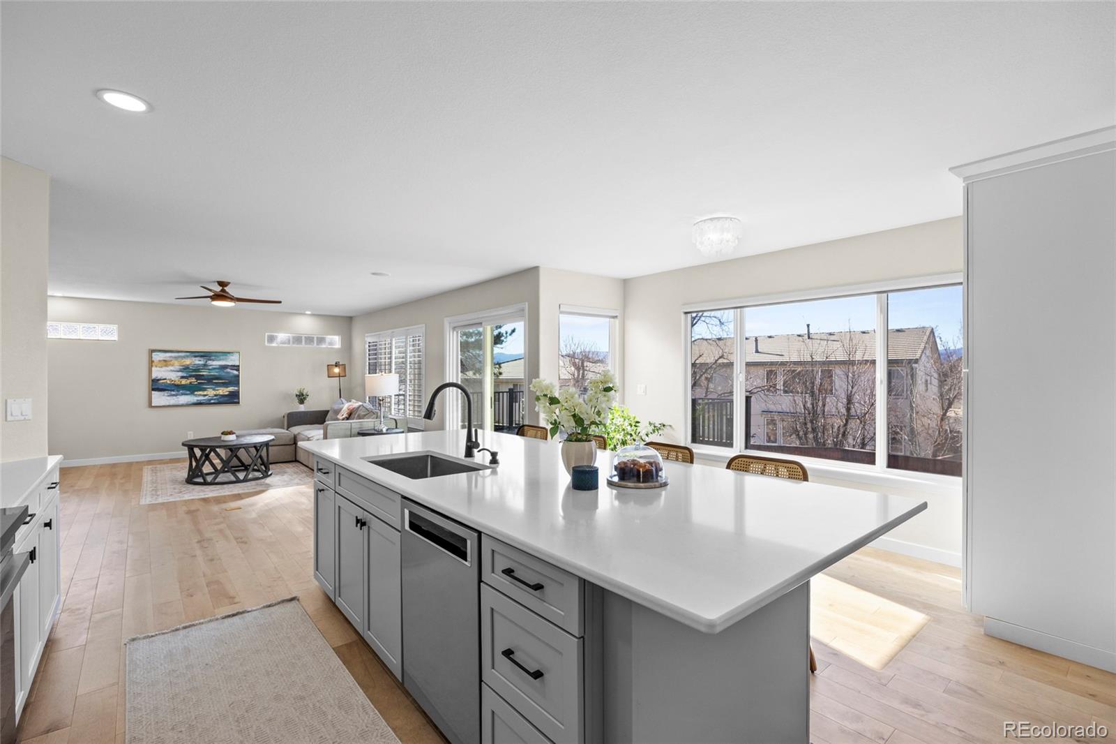 9169 Fox Fire Way Highlands Ranch, CO 80129 - Photo 10 of 37