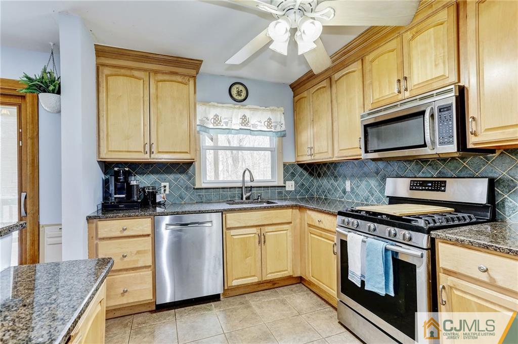 3 Marlin Road Old Bridge, NJ 08857 - Photo 9 of 25 Gallery Image 9