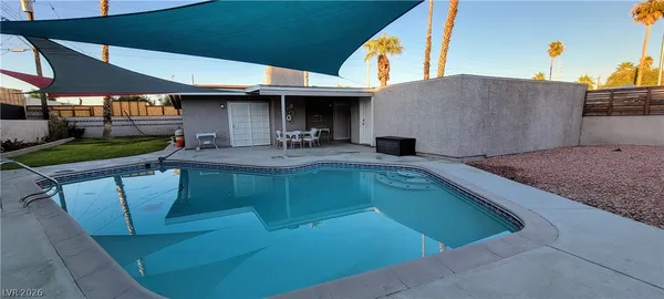 $3,500 | 3327 Seminole Circle, Las Vegas, NV 89169