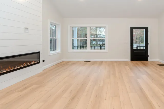 $599,000 | 6 Daybreak Lane, Unit 18, Windham, ME 04062