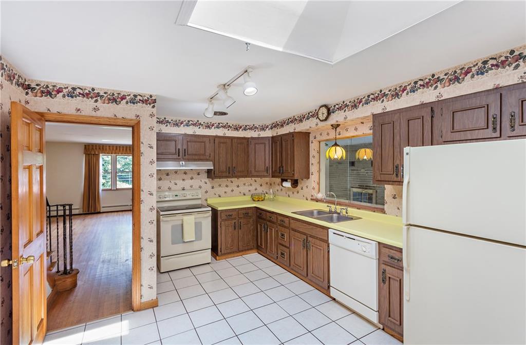 603 Filmore Road Pittsburgh, PA 15221 - Photo 11 of 24