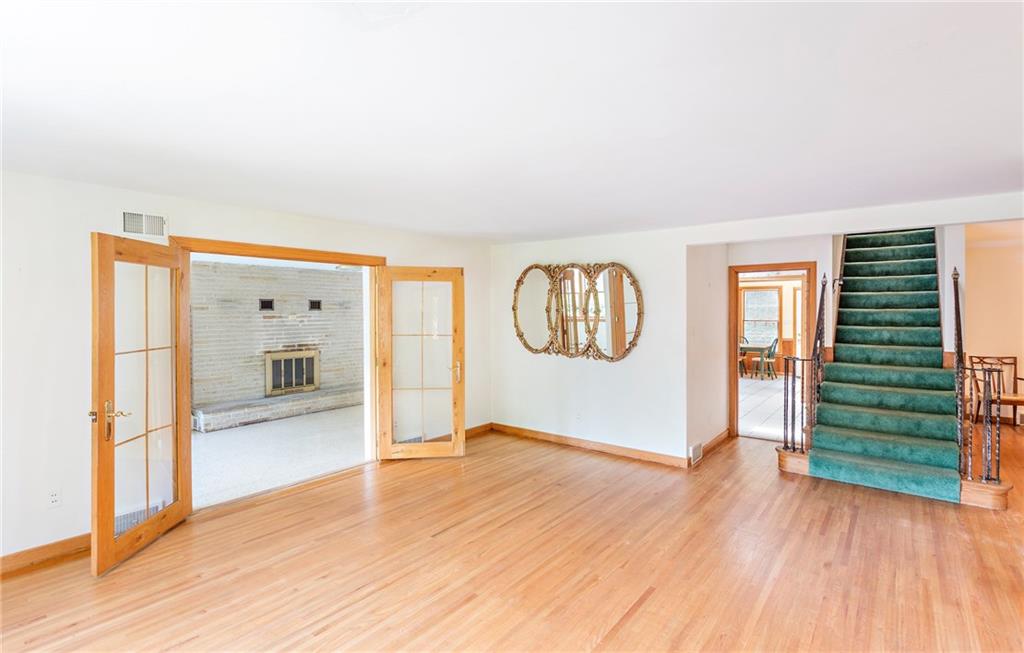 603 Filmore Road Pittsburgh, PA 15221 - Photo 3 of 24