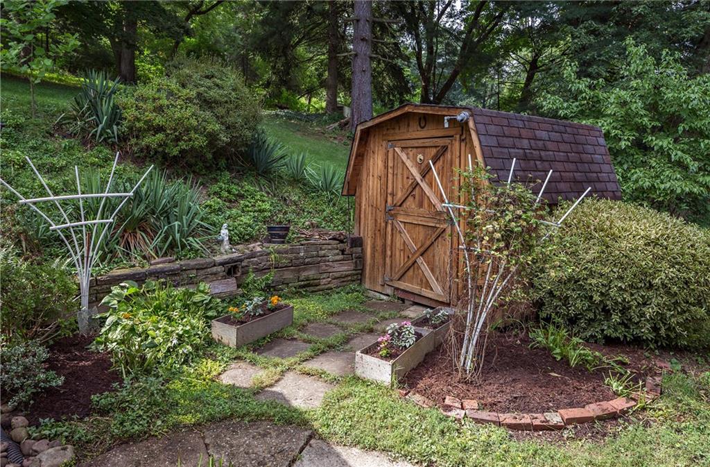 603 Filmore Road Pittsburgh, PA 15221 - Photo 23 of 24