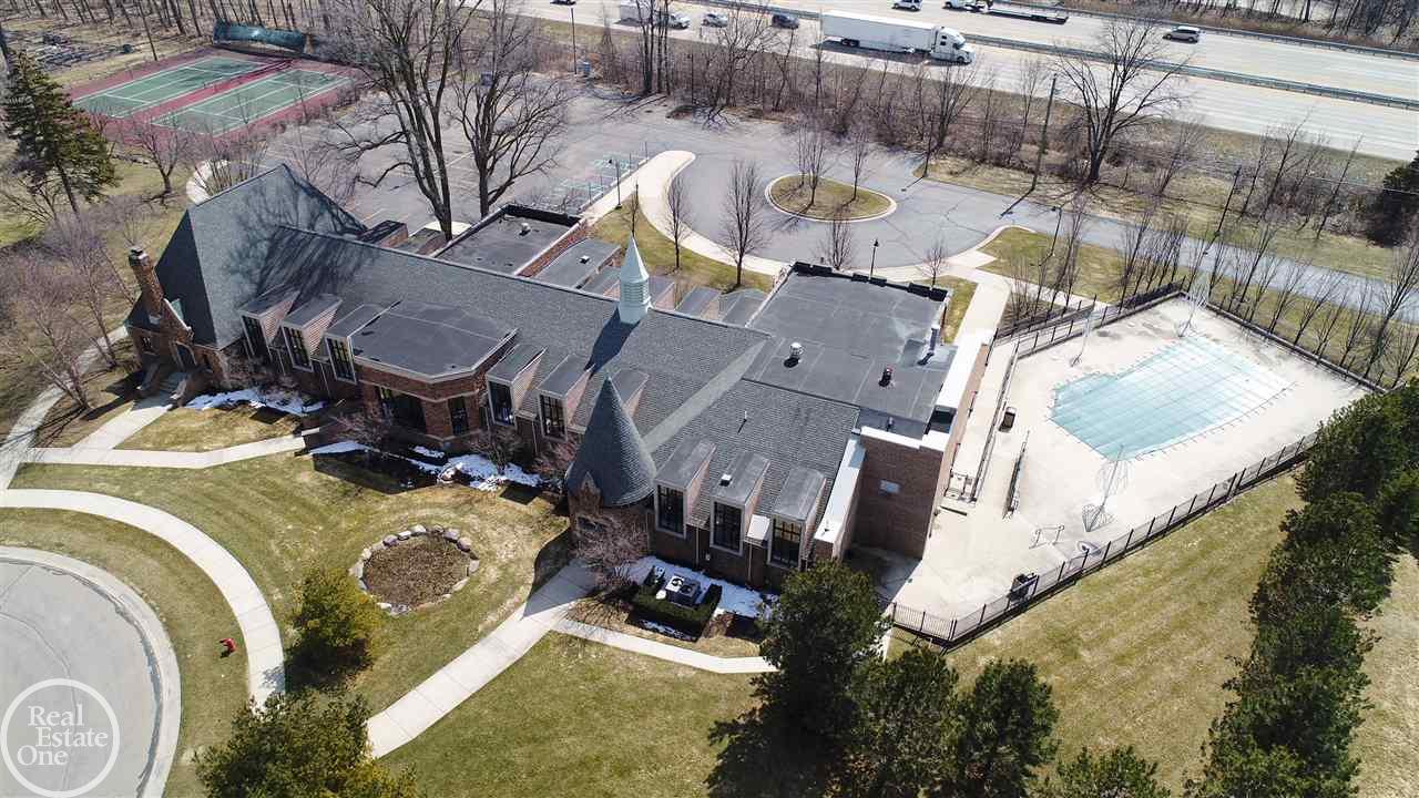 3711 Connors Drive Rochester Hills, MI 48307 - Photo 4 of 33