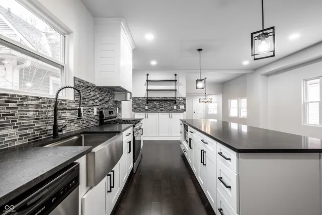 $365,000 | 440 West 40th Street, Indianapolis, IN 46208