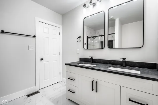 $365,000 | 440 West 40th Street, Indianapolis, IN 46208