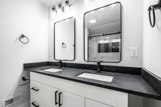 $365,000 | 440 West 40th Street, Indianapolis, IN 46208