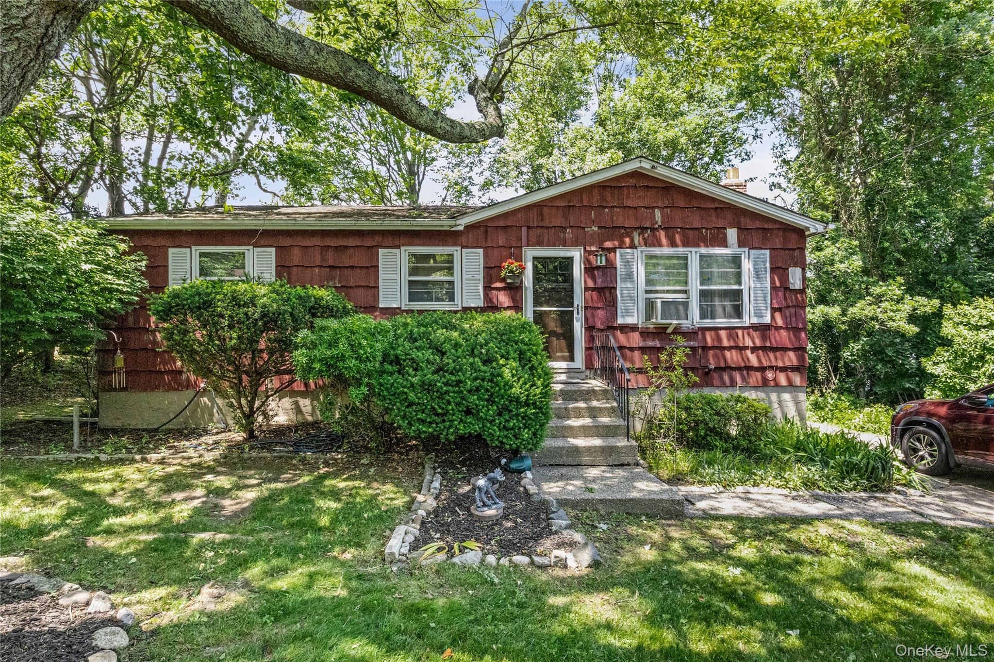 97 Maple Road Rocky Point, NY 11778 - Photo 15 of 33