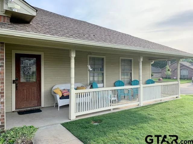 $2,200 | 11604 3 Chimneys Drive