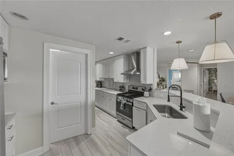 $649,000 | 1004 Sago Palm Way, Apollo Beach, FL 33572