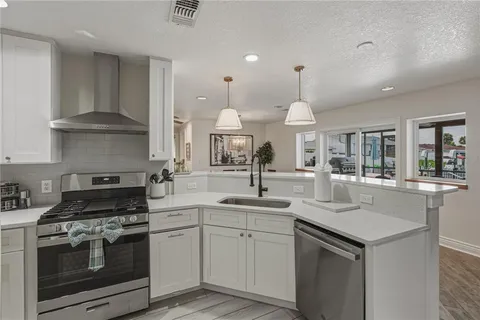 $649,000 | 1004 Sago Palm Way, Apollo Beach, FL 33572