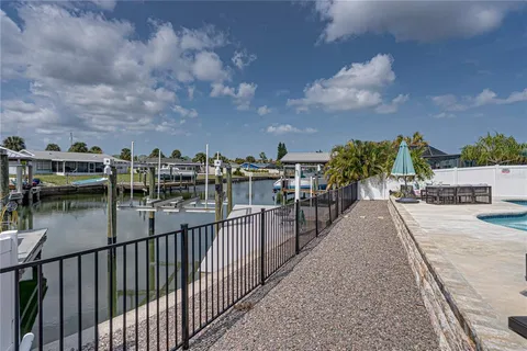 $649,000 | 1004 Sago Palm Way, Apollo Beach, FL 33572
