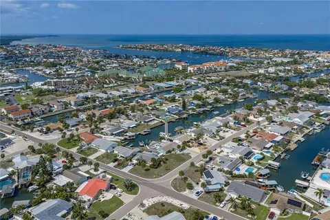$649,000 | 1004 Sago Palm Way, Apollo Beach, FL 33572