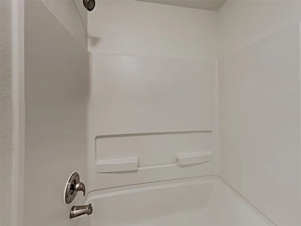 $2,125 | 20111 Niagara Falls Drive, Tomball, TX 77375