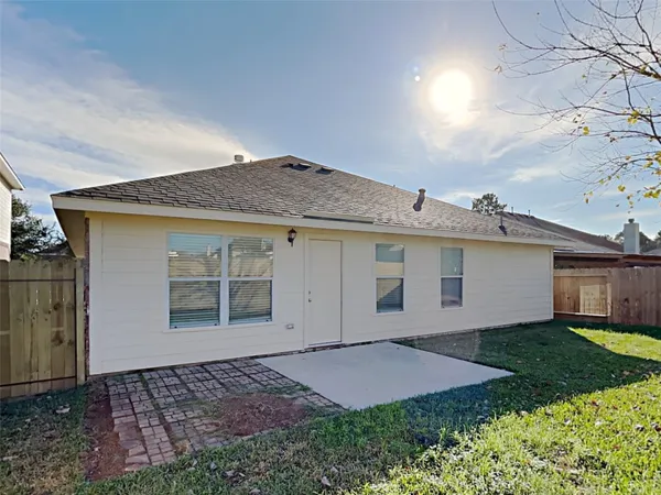 $2,125 | 20111 Niagara Falls Drive, Tomball, TX 77375