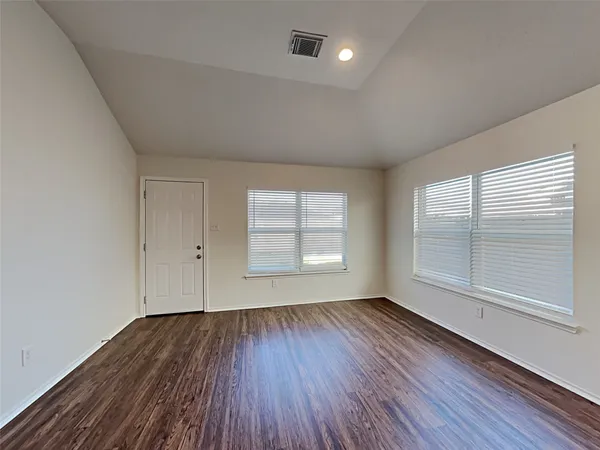 $2,125 | 20111 Niagara Falls Drive, Tomball, TX 77375