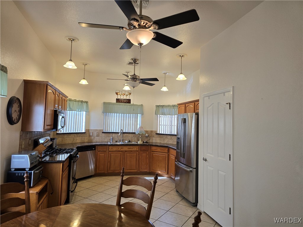 3319 Producers Mine Road Kingman, AZ 86401 - Photo 12 of 47 Kitchen