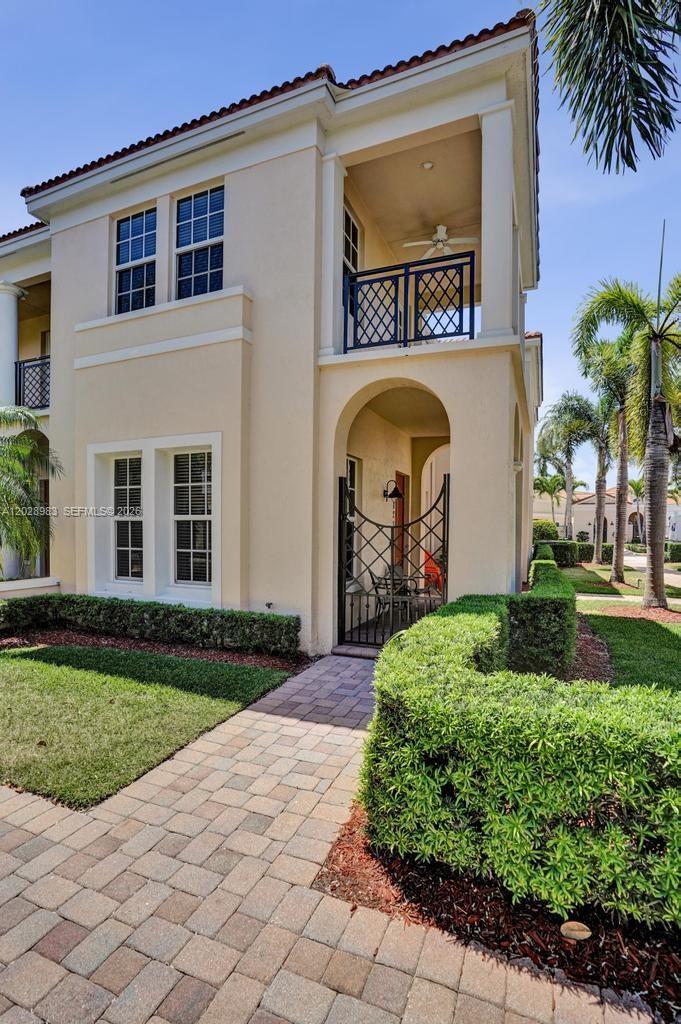 823 Northwest 82nd Lane Boca Raton, FL 33487 - Photo 7 of 105