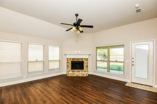 $2,750 | 826 Graham Drive, Burleson, TX 76028