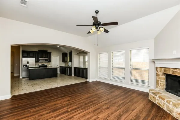 $2,750 | 826 Graham Drive, Burleson, TX 76028