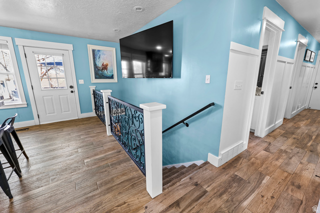 141 North 600 East Mapleton, UT 84664 - Photo 17 of 44 Entrance foyer featuring hardwood / wood-style flooring and baseboards