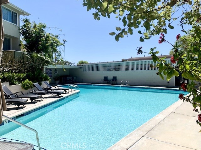 462 Seaward Road Corona del Mar, CA 92625 - Photo 23 of 25 ASSOCIATION POOL