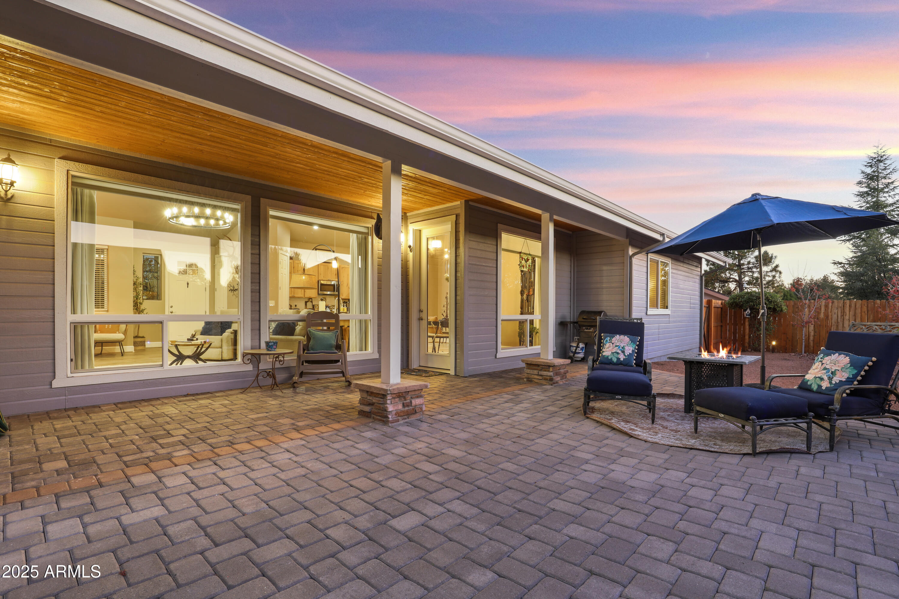 506 North Eagle Ridge Road Payson, AZ 85541 - Photo 27 of 41 a building outdoor space with patio furniture and a potted plant