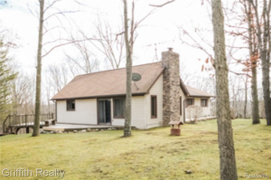 7304 North Latson Road Howell, MI 48855 - Photo 36 of 38 092-2609051-medium.jpg