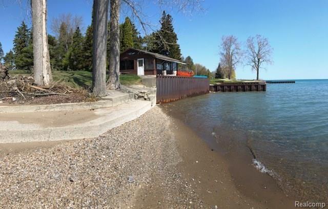8189 Lakeshore Road Lexington, MI 48450 - Photo 8 of 25 8189 Lakeshore Beach.jpg